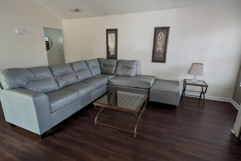 Haven - Uptown/Airport Corridor Villa Charlotte Bagian luar foto